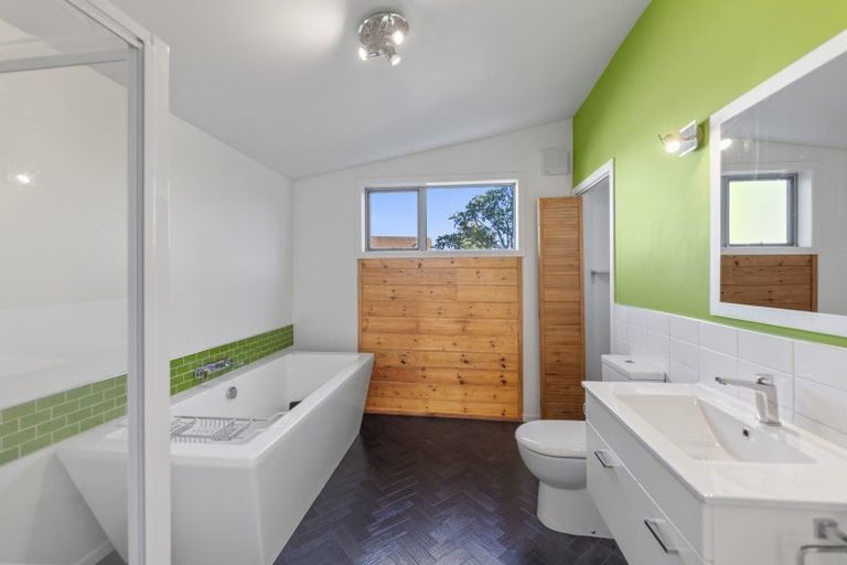 Photo of property in 52 Island Terrace, Port Chalmers, 9023