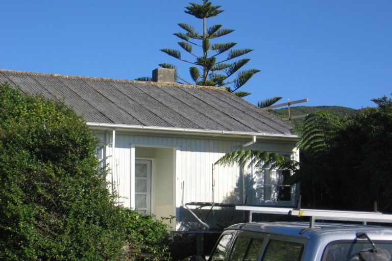 Photo of property in 6 Rudyard Crescent, Johnsonville, Wellington, 6037