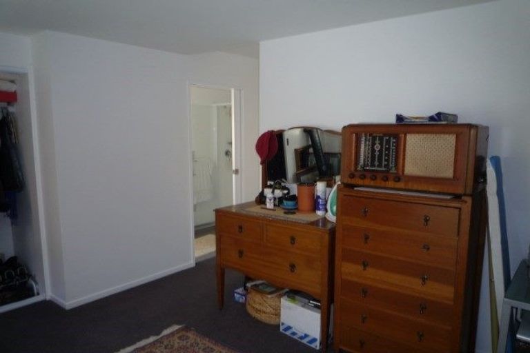 Photo of property in 4/12 Agra Crescent, Khandallah, Wellington, 6035