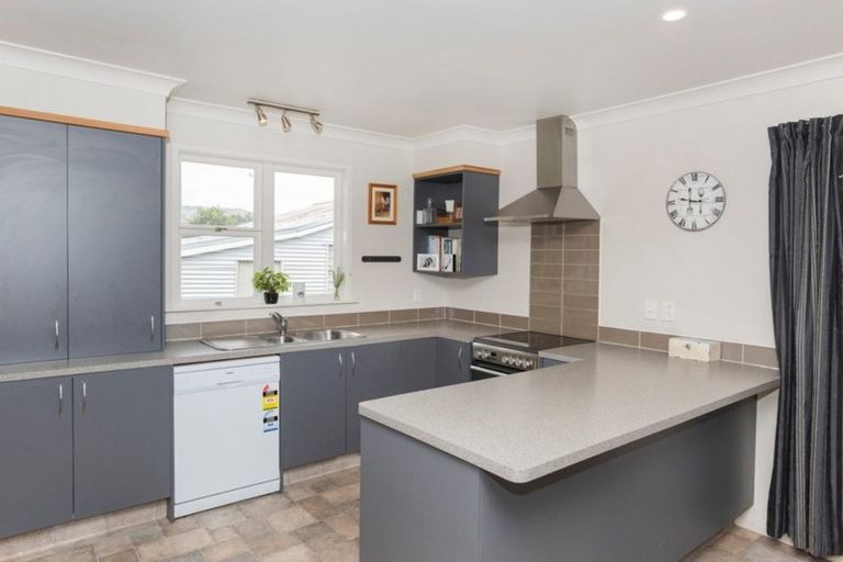 Photo of property in 35 Royd Road West, Makauri, Gisborne, 4071