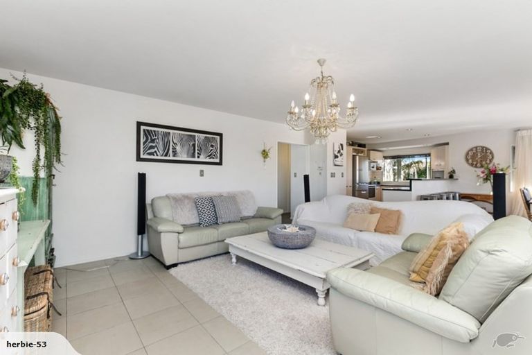 Photo of property in 285a Oceanbeach Road, Mount Maunganui, 3116