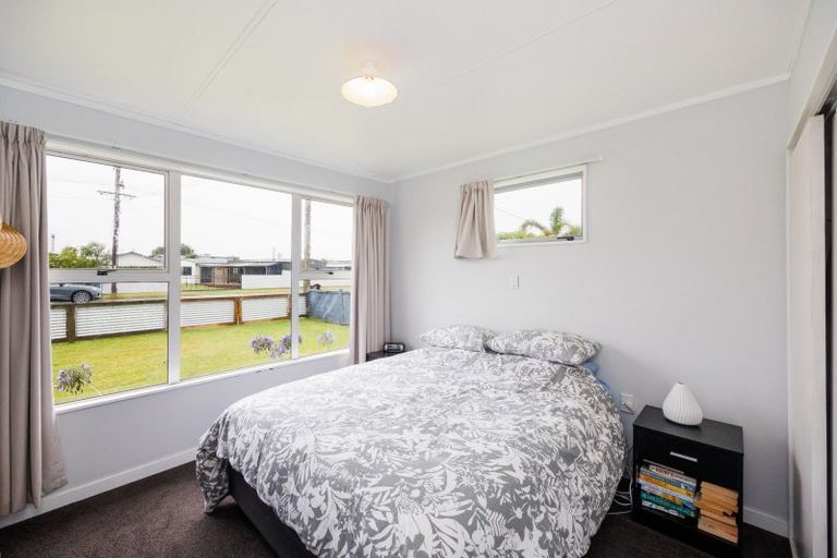 Photo of property in 62 Nash Parade, Foxton Beach, Foxton, 4815