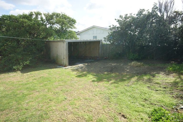 Photo of property in 20 Lyall Parade, Lyall Bay, Wellington, 6022