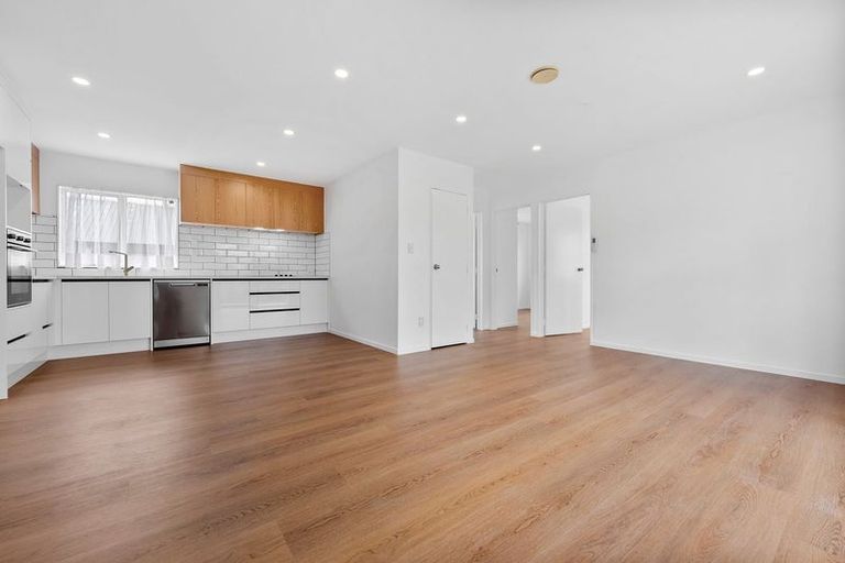 Photo of property in 3 Mildmay Road, Henderson, Auckland, 0610