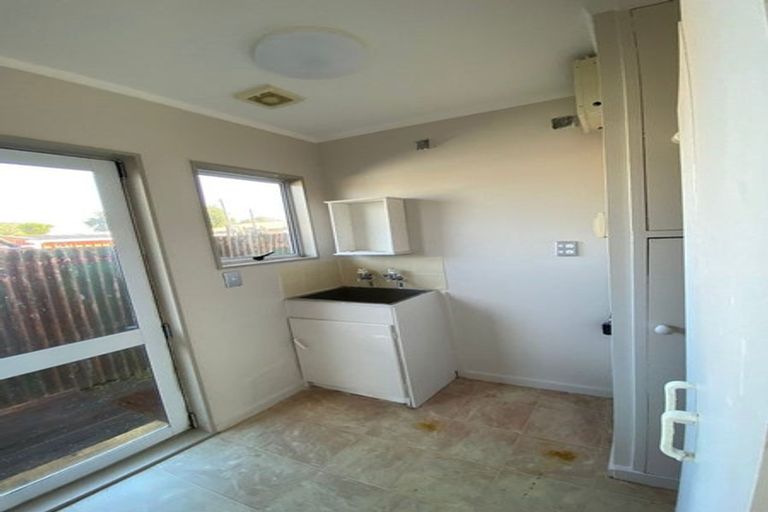 Photo of property in 9 Greers Road, Weymouth, Auckland, 2103