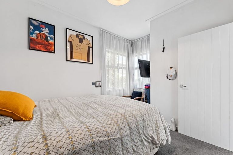 Photo of property in 482 Devon Street East, Strandon, New Plymouth, 4312