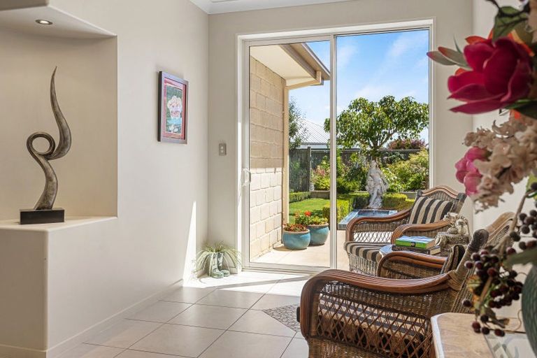 Photo of property in 11 Oakwood Drive, Rangiora, 7400