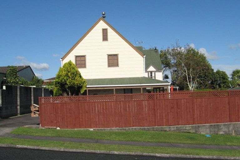 Photo of property in 1/45 Highland Park Drive, Highland Park, Auckland, 2010