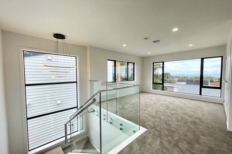 Photo of property in 91b Sunrise Avenue, Murrays Bay, Auckland, 0630