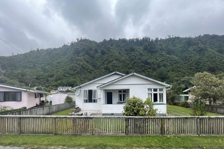 Photo of property in 70 Torea Street, Granity, 7823