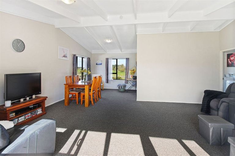 Photo of property in 39 Stevenson Road, Clarks Beach, 2122