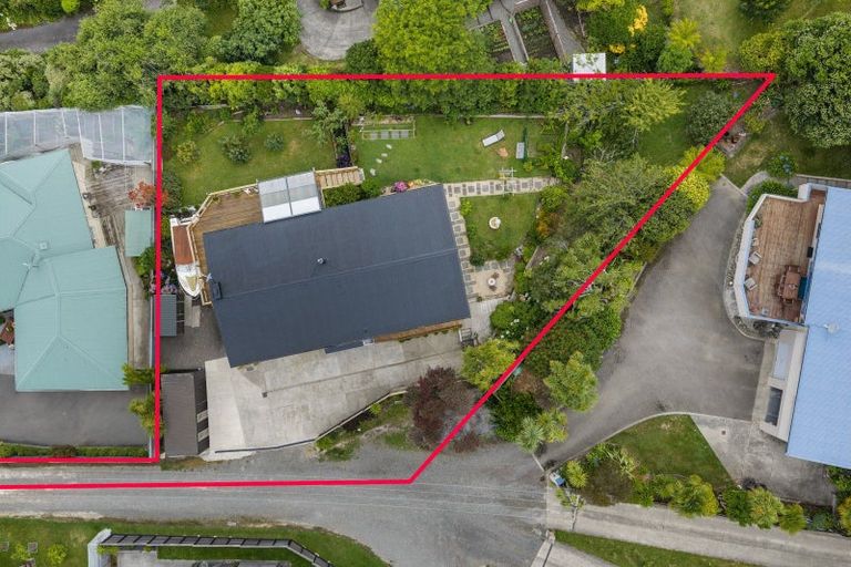 Photo of property in 32-34 Moana View Road, Waikawa, Picton, 7220