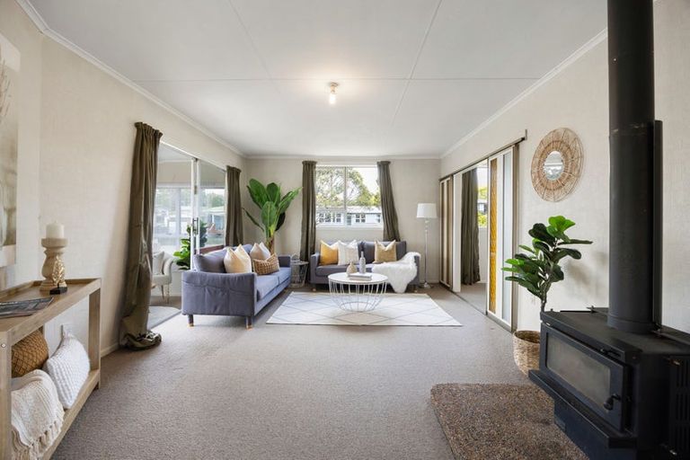 Photo of property in 22 Manapouri Place, Glenview, Hamilton, 3206