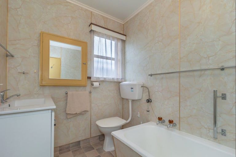 Photo of property in 28 Power Street, Levin, 5510