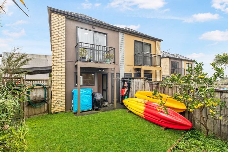 Photo of property in 27/94 Glengarry Road, Glen Eden, Auckland, 0602
