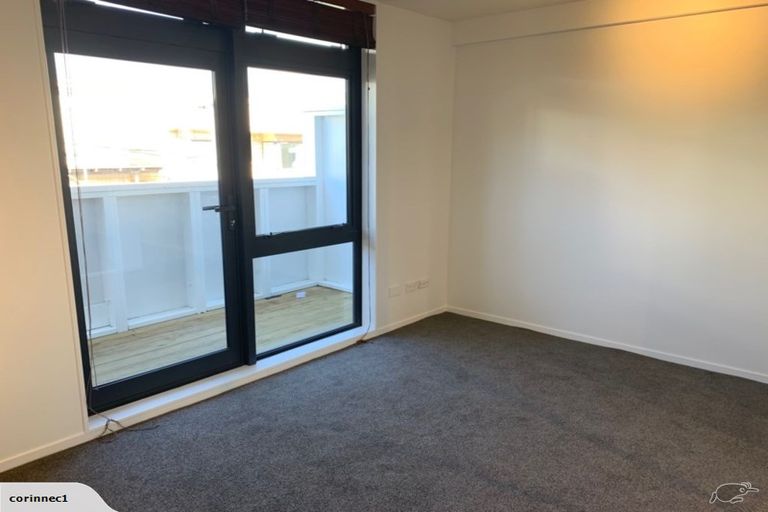 Photo of property in Pirie Street Townhouses, 3/35 Pirie Street, Mount Victoria, Wellington, 6011