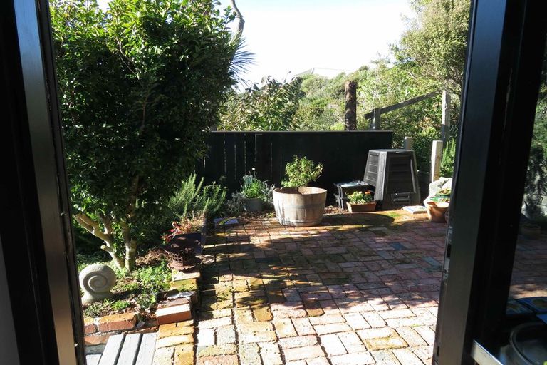 Photo of property in 1 Indira Place, Khandallah, Wellington, 6035