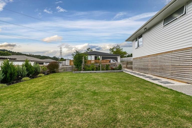Photo of property in 37 Josh Road, Huapai, Kumeu, 0810