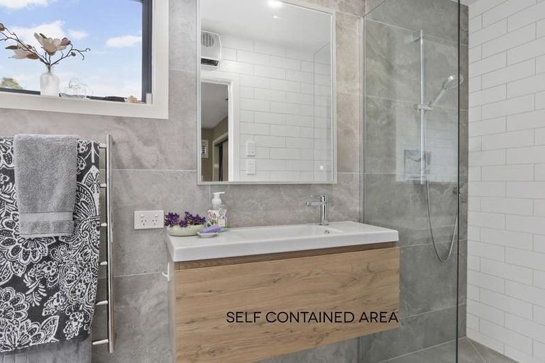 Photo of property in 51 Tainui Road, Titirangi, Auckland, 0604