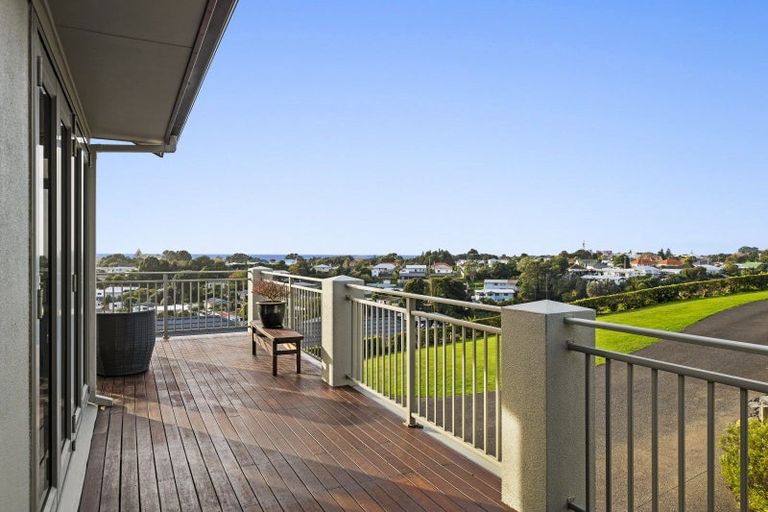 Photo of property in 11a Lemont Place, Westown, New Plymouth, 4310