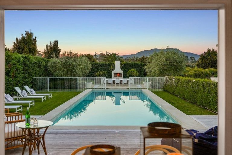 Photo of property in 130 Omaha Flats Road, Tawharanui Peninsula, Warkworth, 0986