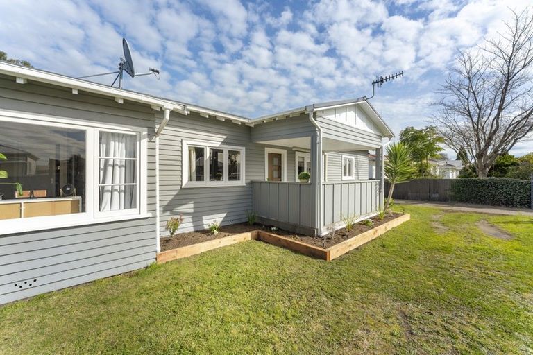 Photo of property in 22 Summerhays Street, Terrace End, Palmerston North, 4410