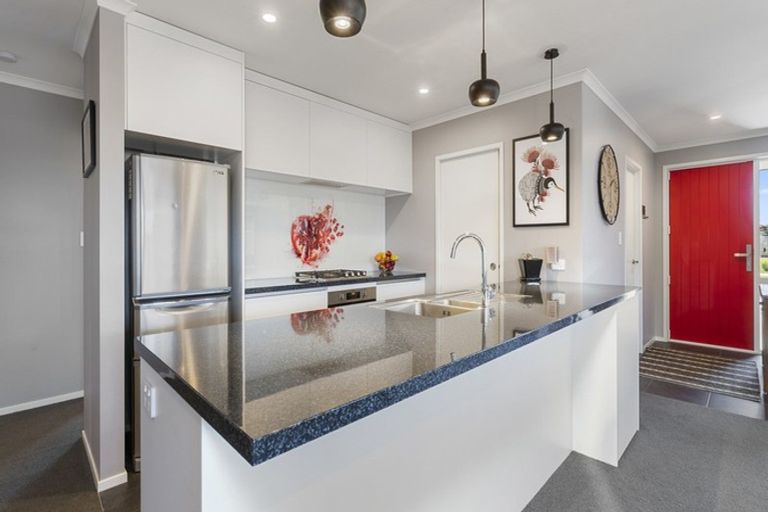 Photo of property in 8 Tangaroa Street, Waitara, 4320