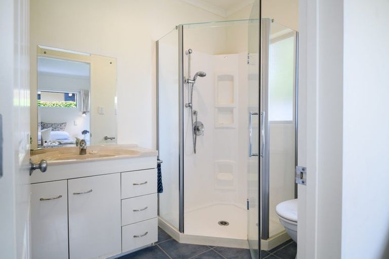Photo of property in 16 Cloake Way, Palmerston North, 4414