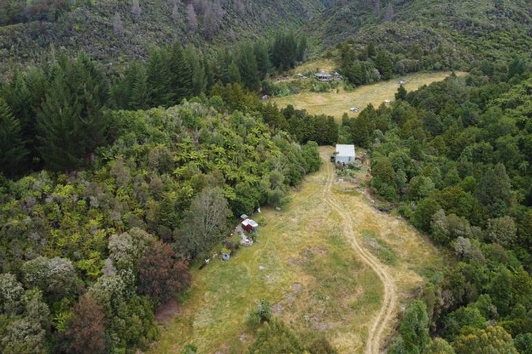 Photo of property in 272 Uruwhenua Road, Upper Takaka, Takaka, 7183