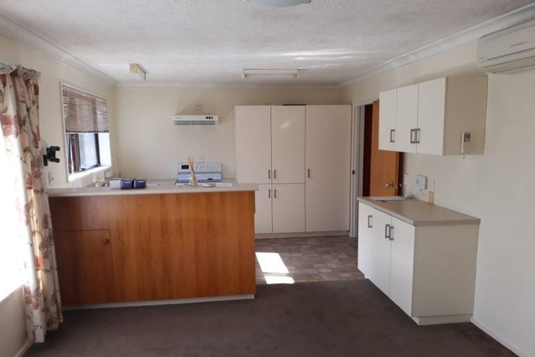 Photo of property in 120 Grahams Road, Burnside, Christchurch, 8053