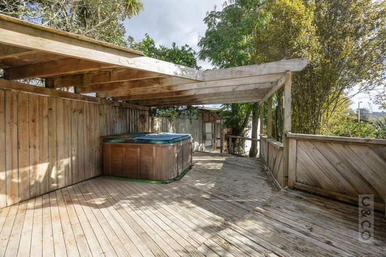 Photo of property in 836 Old North Road, Waimauku, 0882