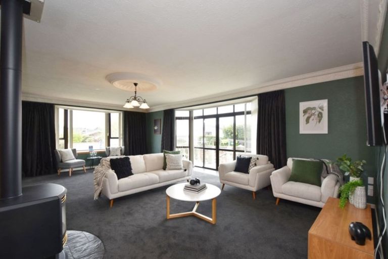 Photo of property in 708 Queens Drive, Waikiwi, Invercargill, 9810