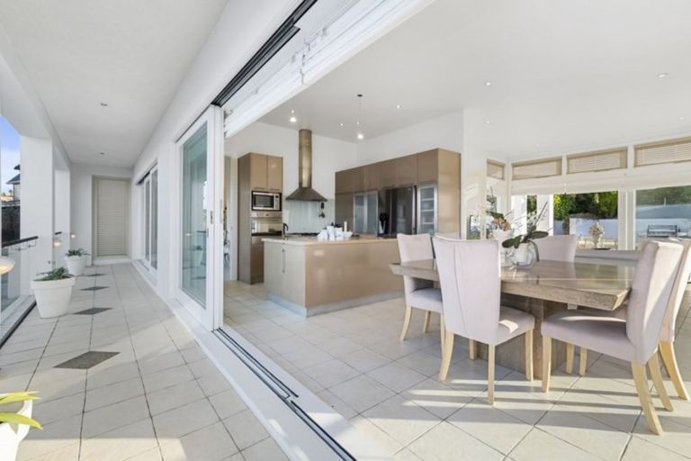 Photo of property in 81 Seatoun Heights Road, Seatoun, Wellington, 6022