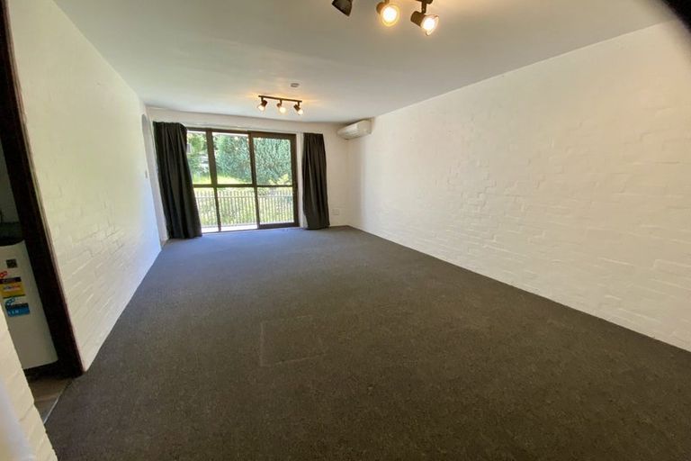Photo of property in 141d Churton Drive, Churton Park, Wellington, 6037