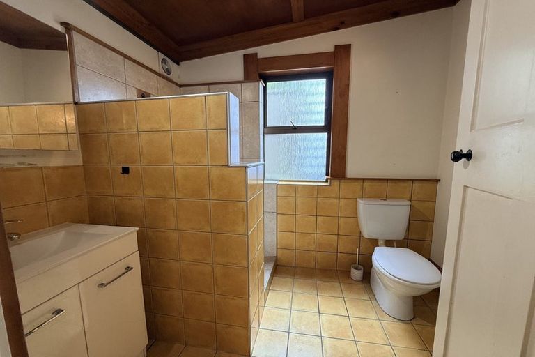 Photo of property in 34 Shakespeare Road, Bluff Hill, Napier, 4110