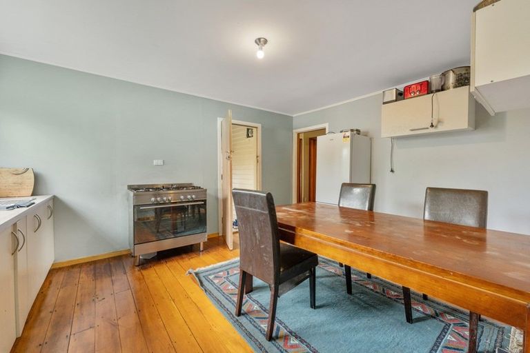 Photo of property in 12 Marsack Road, Taumarunui, 3992