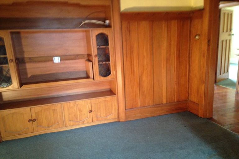 Photo of property in 37 Lyndon Street, Riccarton, Christchurch, 8041