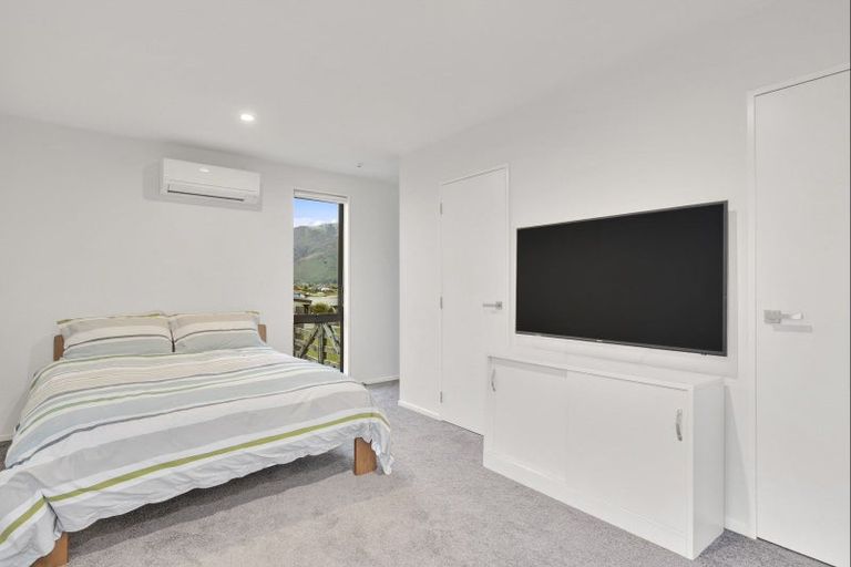 Photo of property in 6 Mills Road, Wanaka, 9305