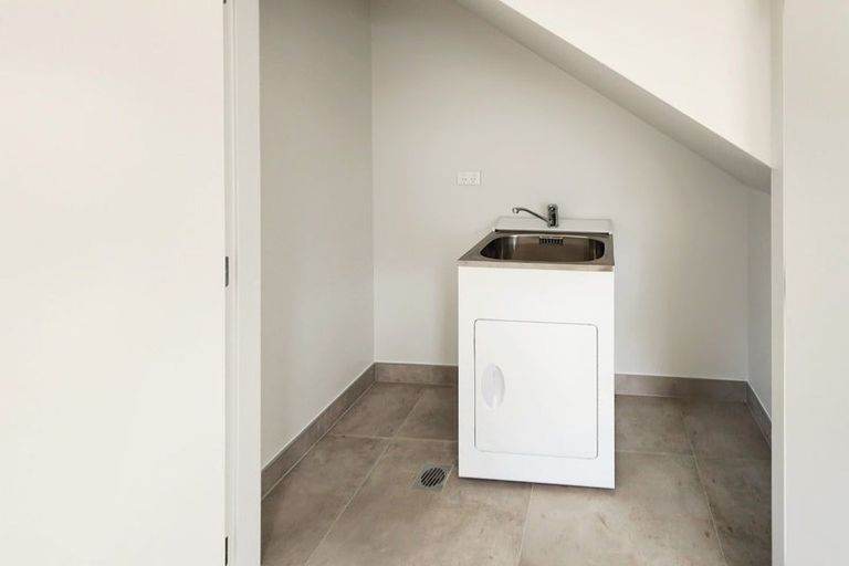 Photo of property in 6d Russell Street, Waterloo, Lower Hutt, 5011