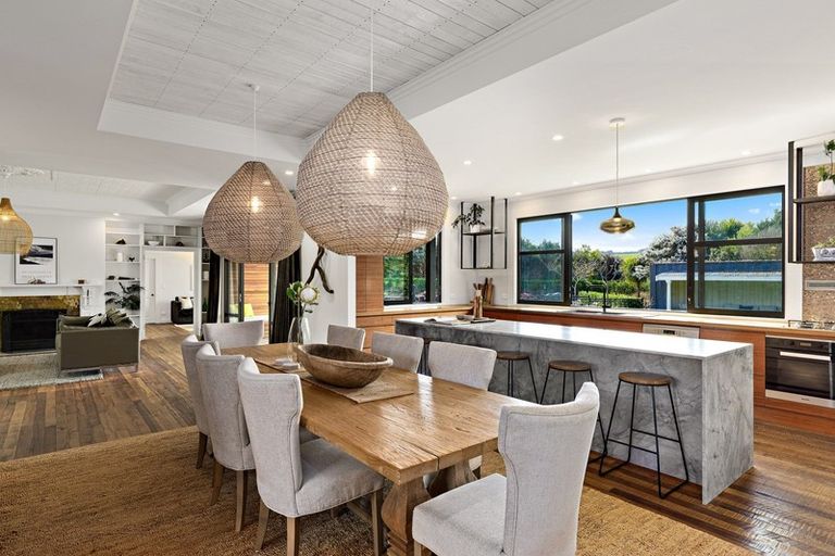 Photo of property in 2 Tamahunga Drive, Matakana, Warkworth, 0985