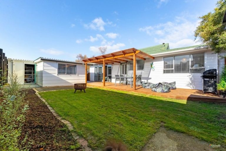 Photo of property in 18 Redwood Street, Elderslea, Upper Hutt, 5018