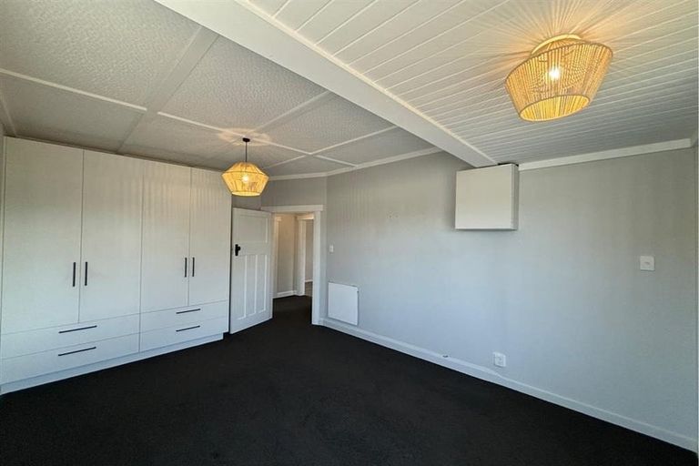 Photo of property in 197 Seaview Road, Westown, New Plymouth, 4310