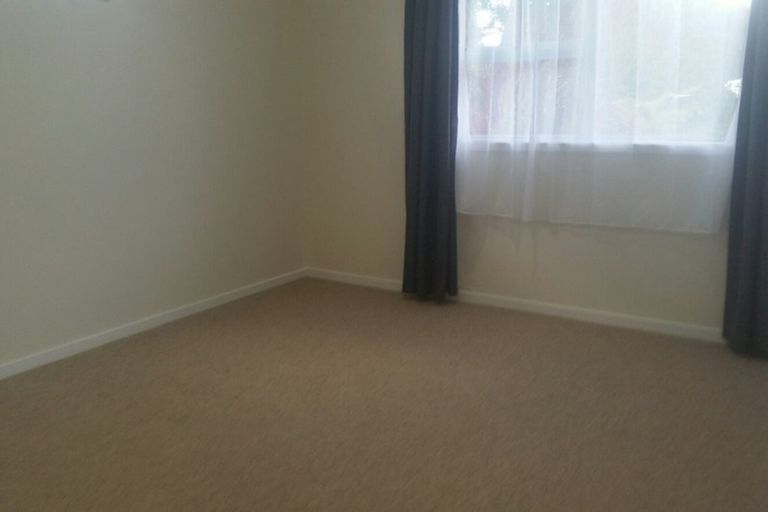 Photo of property in 59 Mcclintock Road, Massey, Auckland, 0614