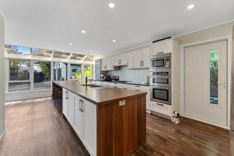 Photo of property in 74a Heretaunga Square, Silverstream, Upper Hutt, 5019