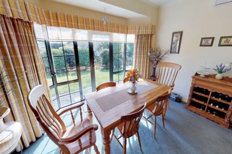 Photo of property in 6 Hillcrest Lane, Levin, 5510