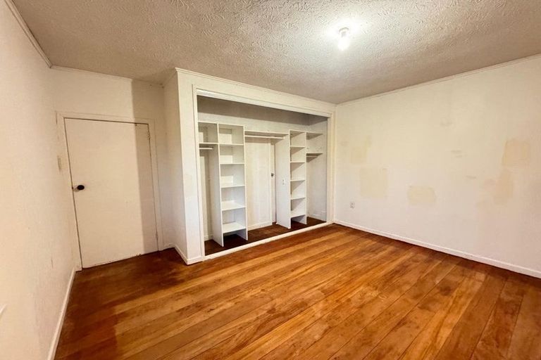 Photo of property in 26 Captain Scott Road, Glen Eden, Auckland, 0602