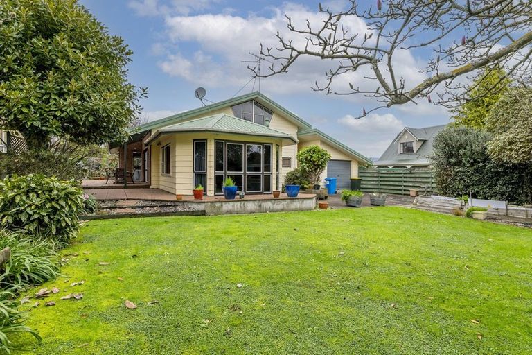 Photo of property in 16 Regal Street, Levin, 5510