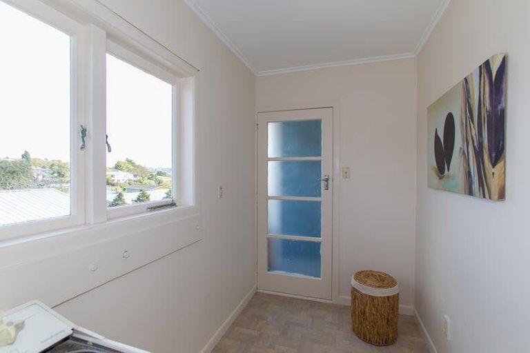 Photo of property in 1/14 Tristram Avenue, Forrest Hill, Auckland, 0620