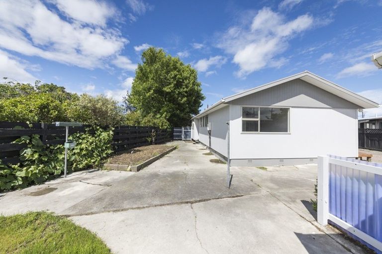 Photo of property in 3 Escort Grove, Awapuni, Palmerston North, 4412