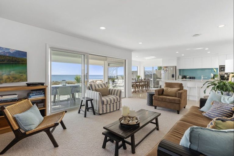 Photo of property in 85 Karewa Parade, Papamoa Beach, Papamoa, 3118